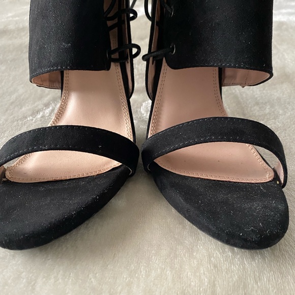 Fashion Nova Tie Leg Heel Shoes - Size 9 - Picture 4 of 6